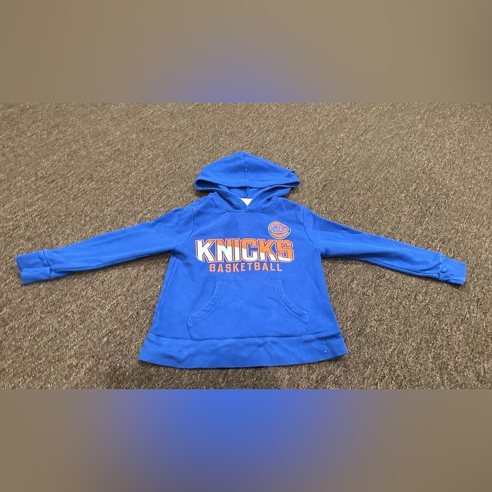 EUC Boys XS Sz 5 Knicks basketball hoodie NBA pull over sweatshirt casual
